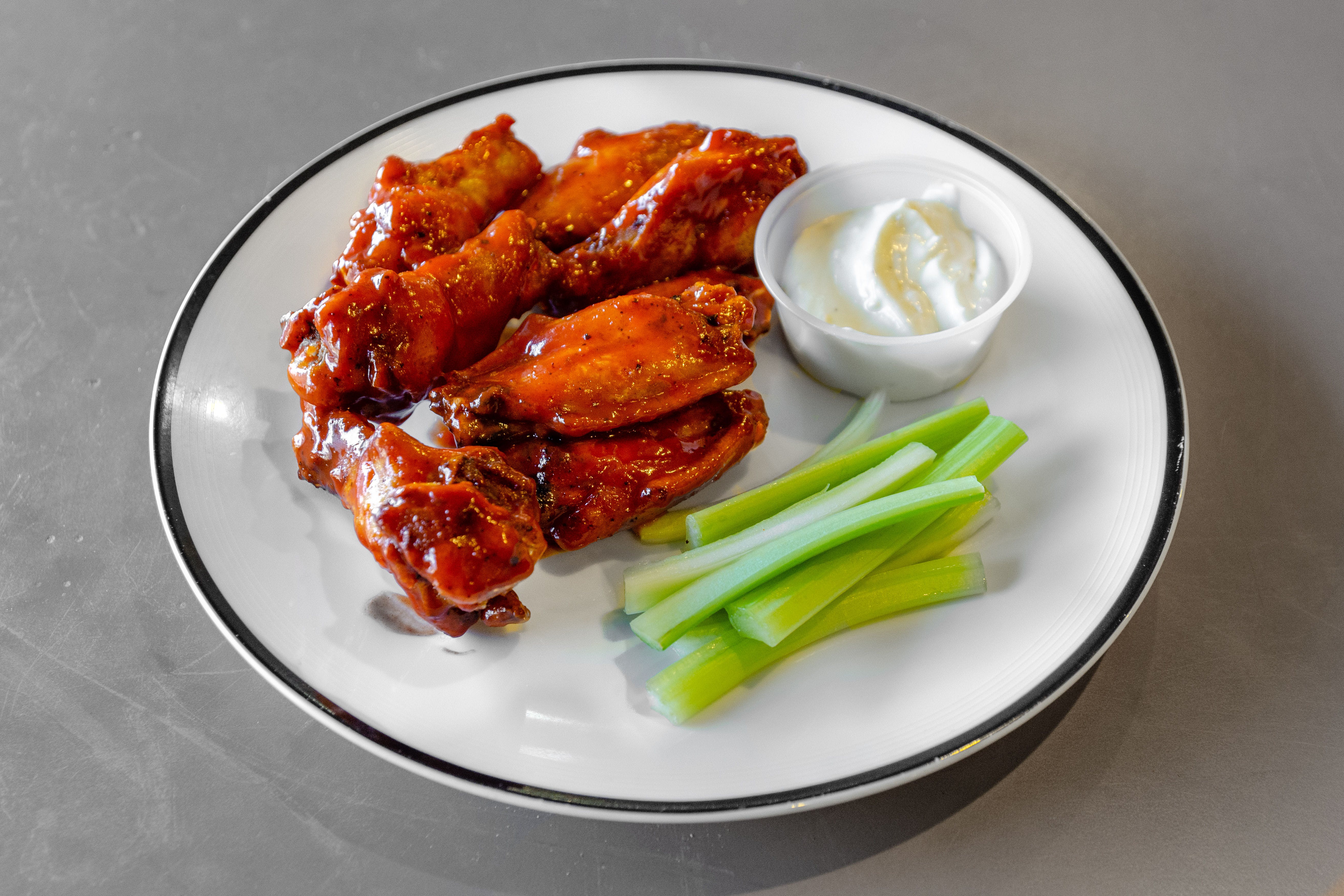 Order Buffalo Wings - 8 Pieces food online from Piazza pizza store, Astoria on bringmethat.com