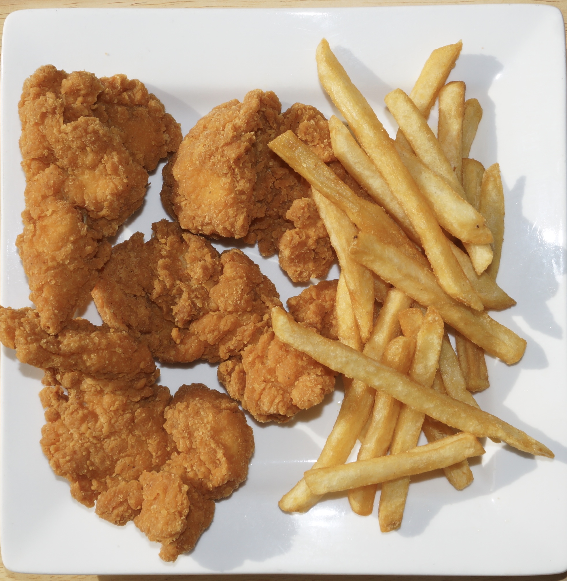 Order Chicken Fingers with French Fries food online from La Pizzeria Del Sabor store, Yonkers on bringmethat.com