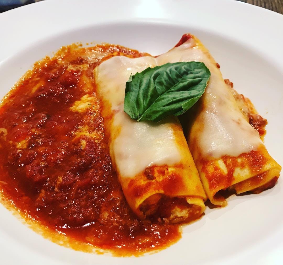 Order Baked Manicotti - 3 Pieces food online from Massimo Pizzeria store, Southampton on bringmethat.com