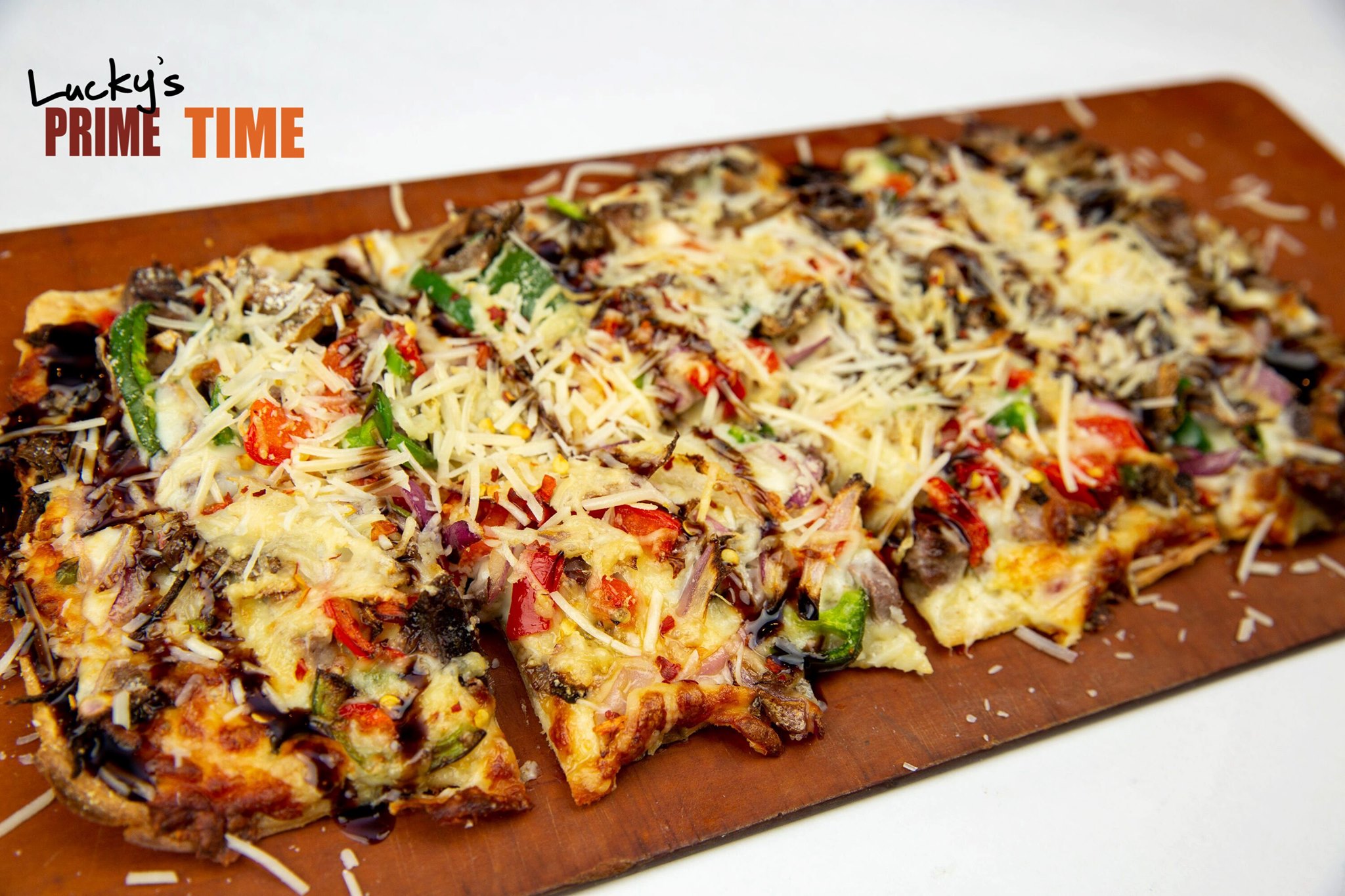 Order BBQ Chicken Flatbread Lunch food online from Lucky Prime Time store, Rochester on bringmethat.com