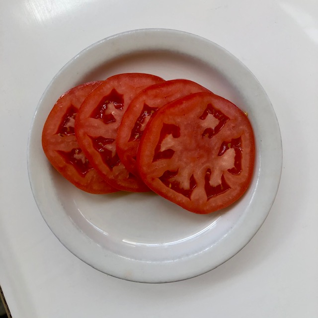 Order Sliced Tomatoes food online from Cafe 222 store, San Diego on bringmethat.com