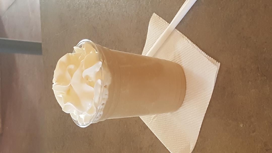 Order Frozen Chai Smoothies food online from Artisan Coffeehouse store, Scottsville on bringmethat.com