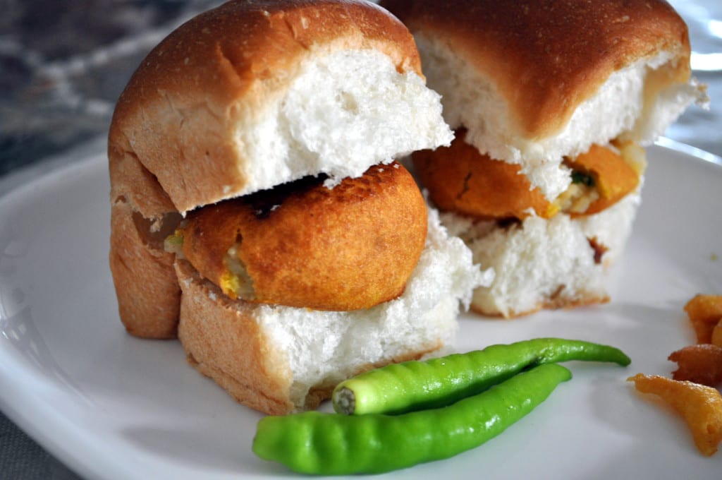 Order Bombay Vada Pav (2 pcs) food online from Chef of India store, Jersey City on bringmethat.com