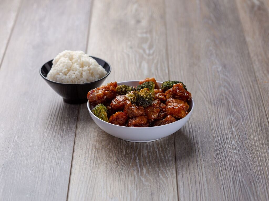 Order S1. General Tso's Chicken food online from China Garden store, Windsor Mill on bringmethat.com