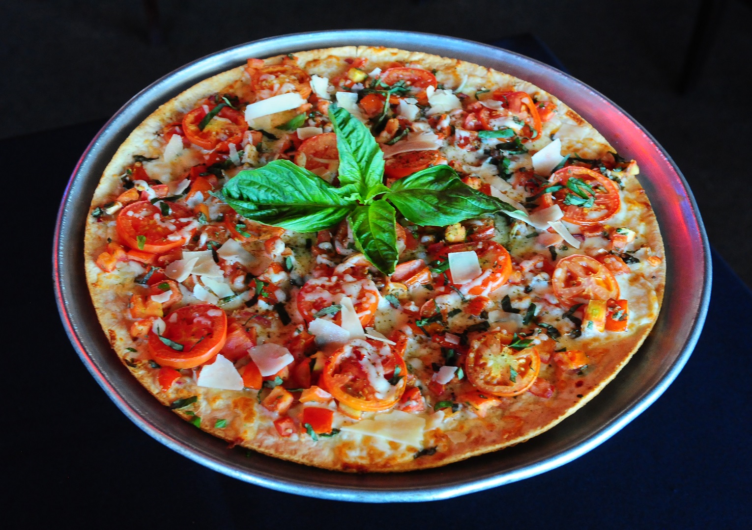 Order 18" Classic Margherita Pizza food online from Streets Of New York store, Chandler on bringmethat.com