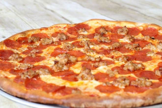 Order 10" Capitol Favorite food online from Capitol Pizza store, Thornton on bringmethat.com