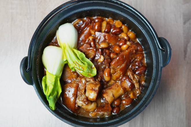 Order Braised Pork Feet with Rice food online from Ludingji Noodles store, City of Industry on bringmethat.com