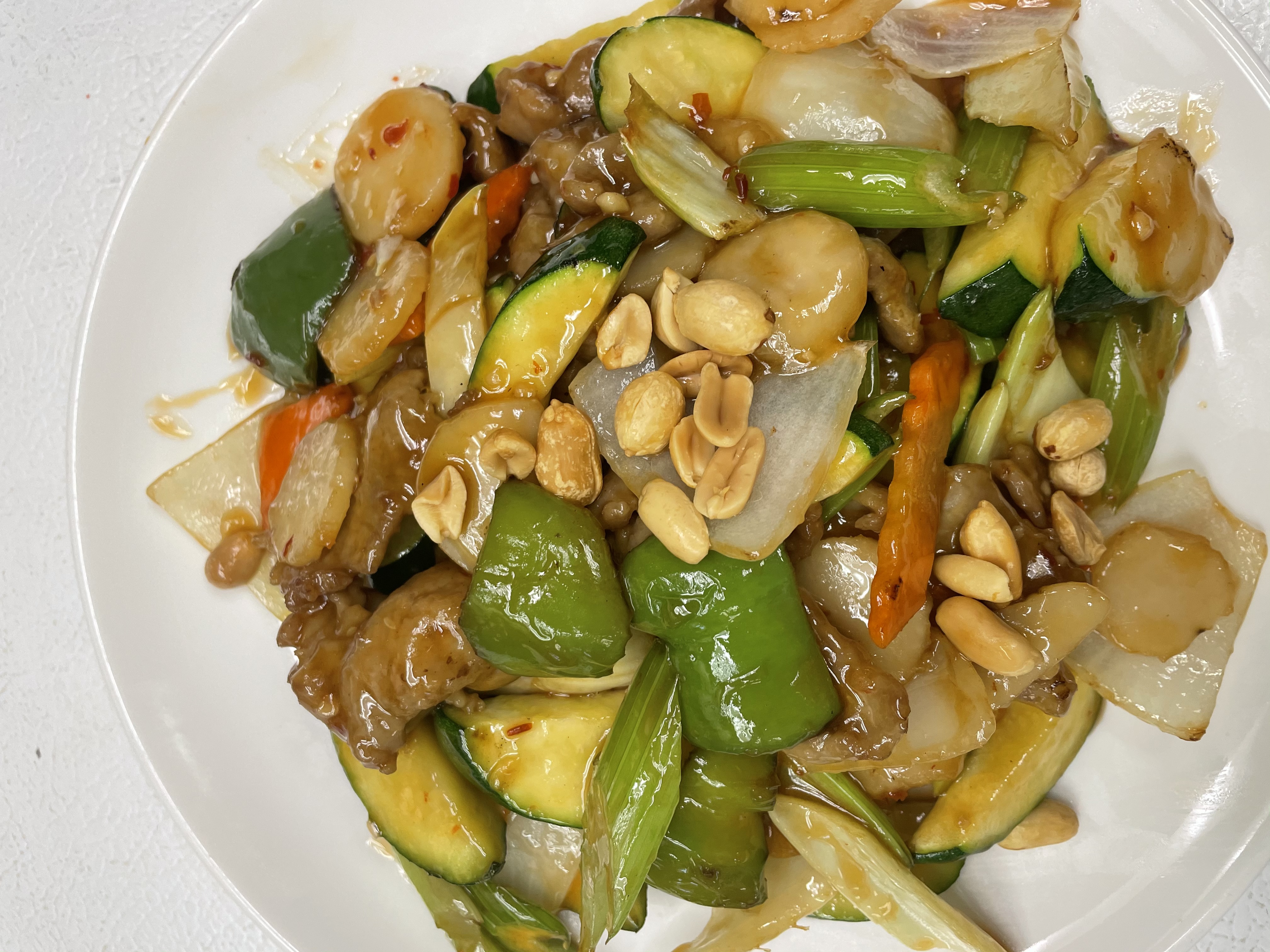 Order Kung Pao Beef food online from Wa-Me Chinese Restaurant store, Orangevale on bringmethat.com