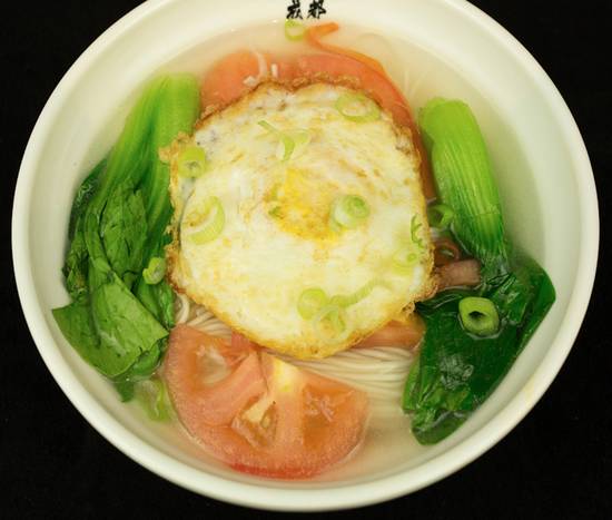 Order N6 Dragon Hairs in Tomato Fried Eggs Soup 煎蛋龙须面 food online from Chengdu Famous Food store, Philadelphia on bringmethat.com