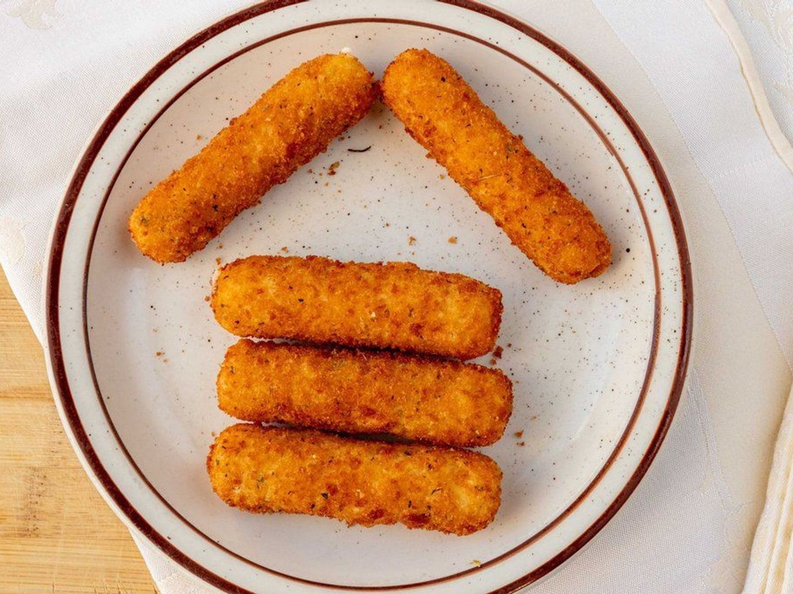 Order Mozzarella Cheese Sticks food online from Leo Coney Island store, Roseville on bringmethat.com