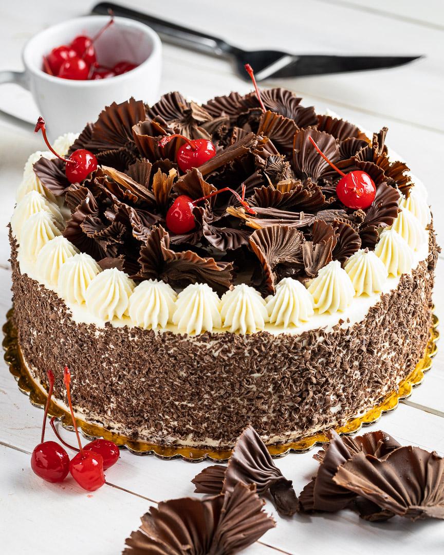 Order 9" Round Cake food online from Biscotts store, South Jordan on bringmethat.com