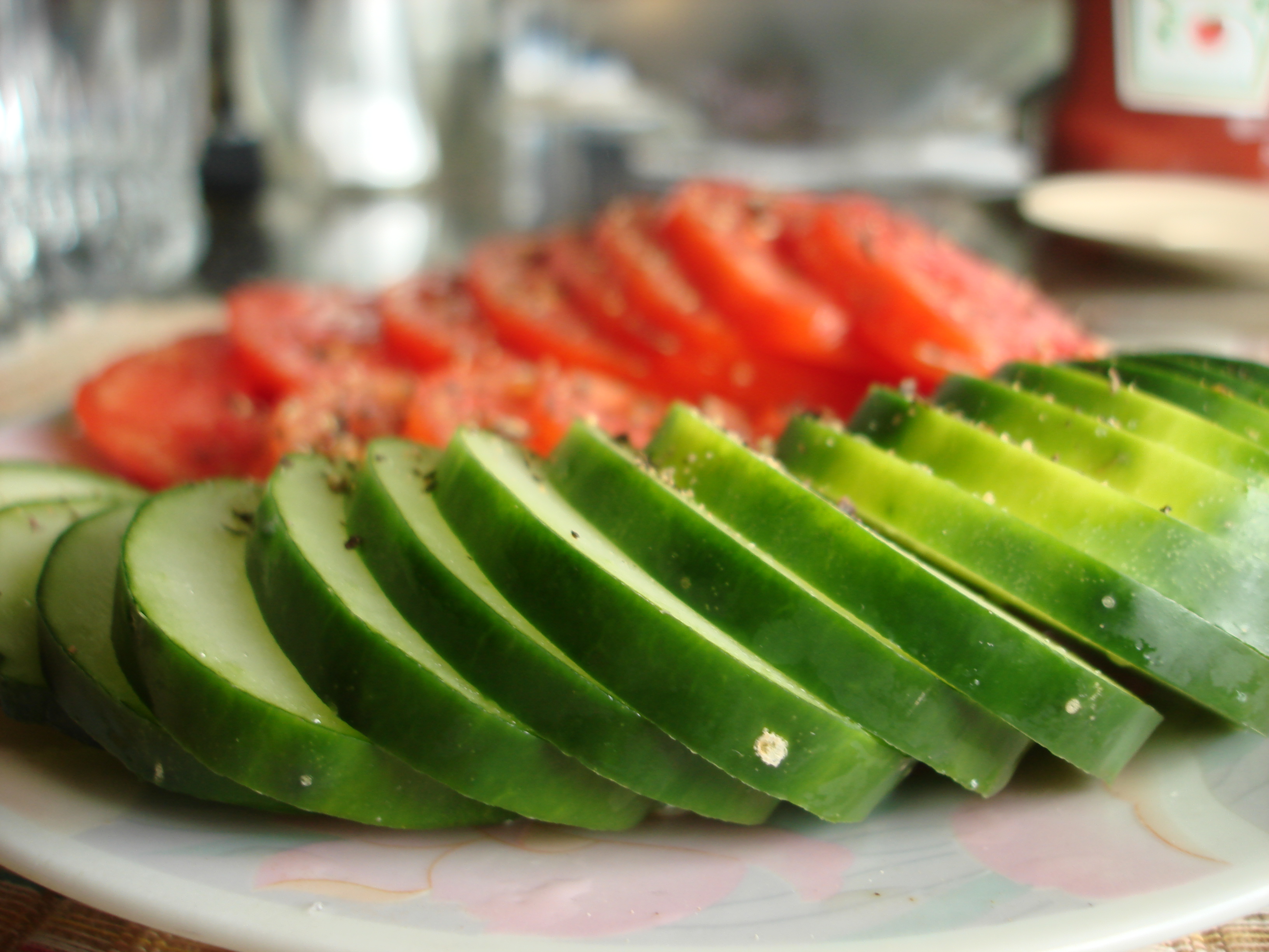 Order Sliced cucumbers and tomatoes food online from Pars Persian Cuisine store, Scottsdale on bringmethat.com
