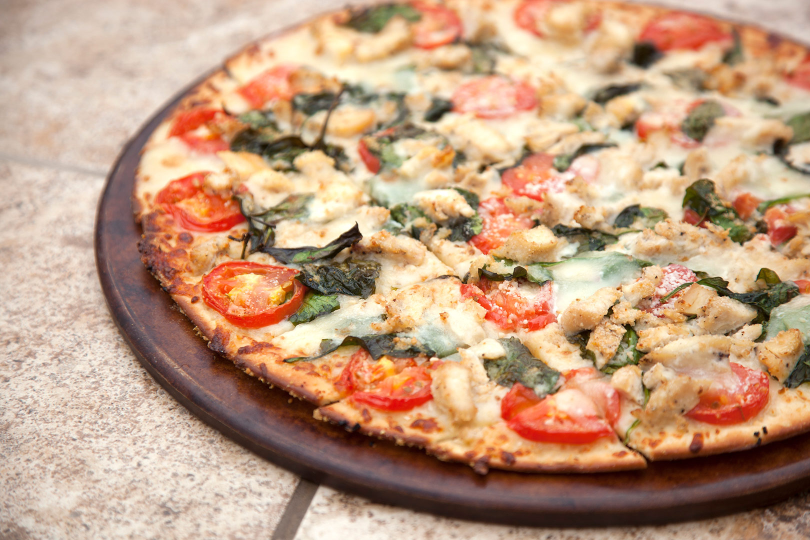 Order Chicken Spinach Mozzarella Pizza food online from Donatos Pizza store, Bellefontaine on bringmethat.com