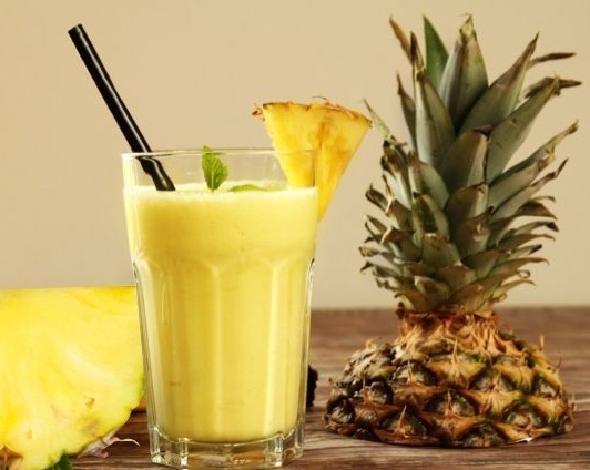 Order Pineapple Juice (Abacaxi) food online from Bacalhau Grill & Trade Rite Market store, San Jose on bringmethat.com
