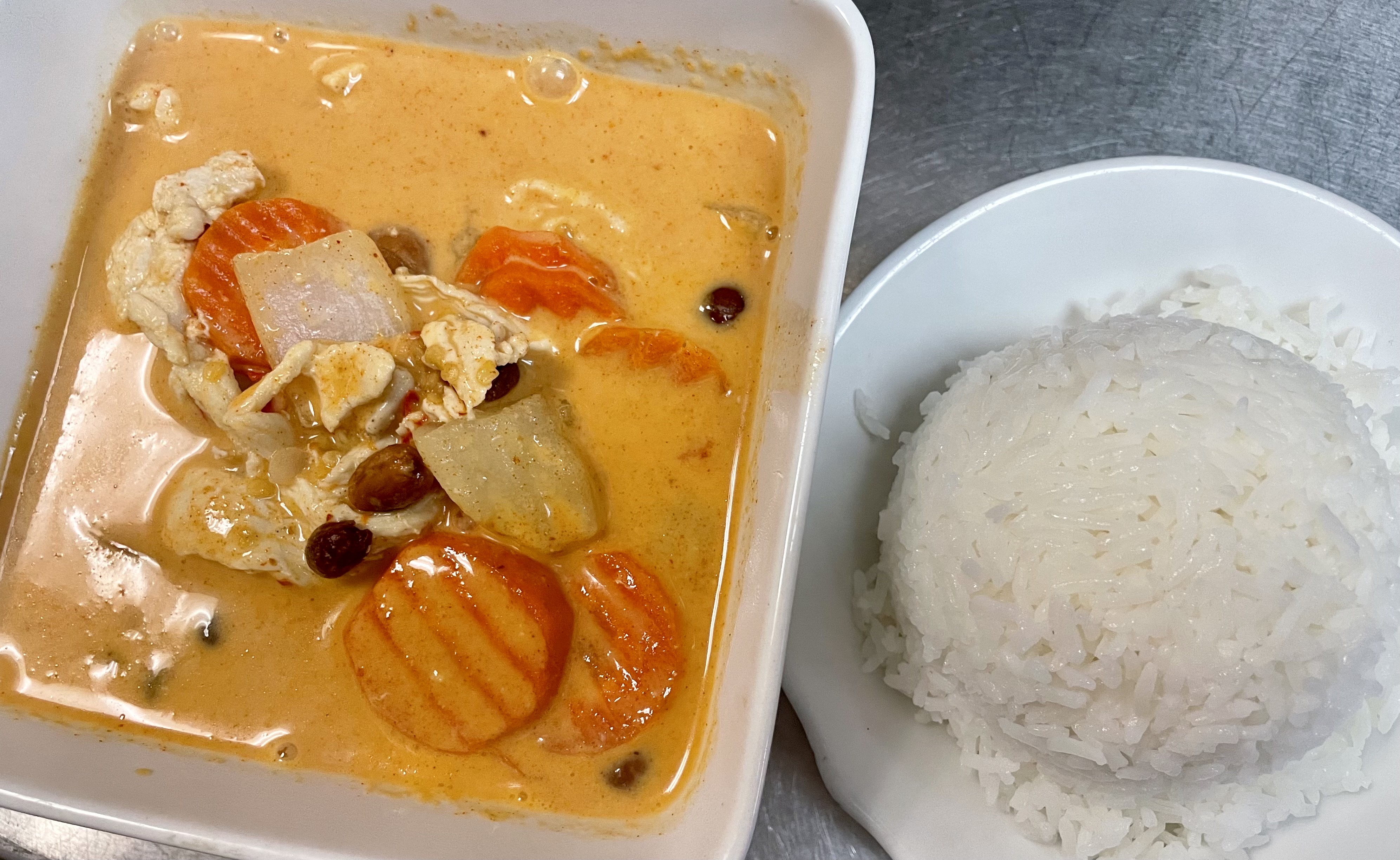 Order Massaman Curry food online from Aroi Thai store, San Diego on bringmethat.com