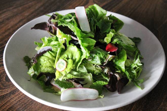 Order Field Greens Salad food online from Pizza Antica store, San Jose on bringmethat.com