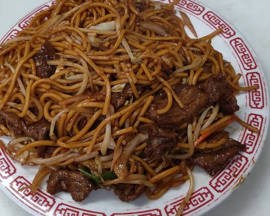 Order Beef Chow Mein food online from Panda Garden store, Long Beach on bringmethat.com