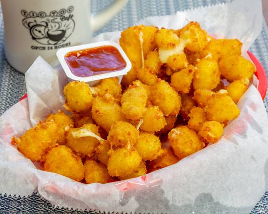 Order Fried Cheese Curds food online from Tic Toc Cafe store, Metairie on bringmethat.com
