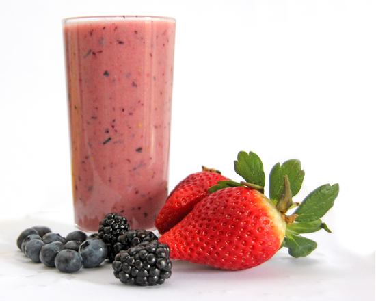 Order Strawberry Pineapple Smoothie food online from Philly Cheesesteak Company store, Los Angeles on bringmethat.com