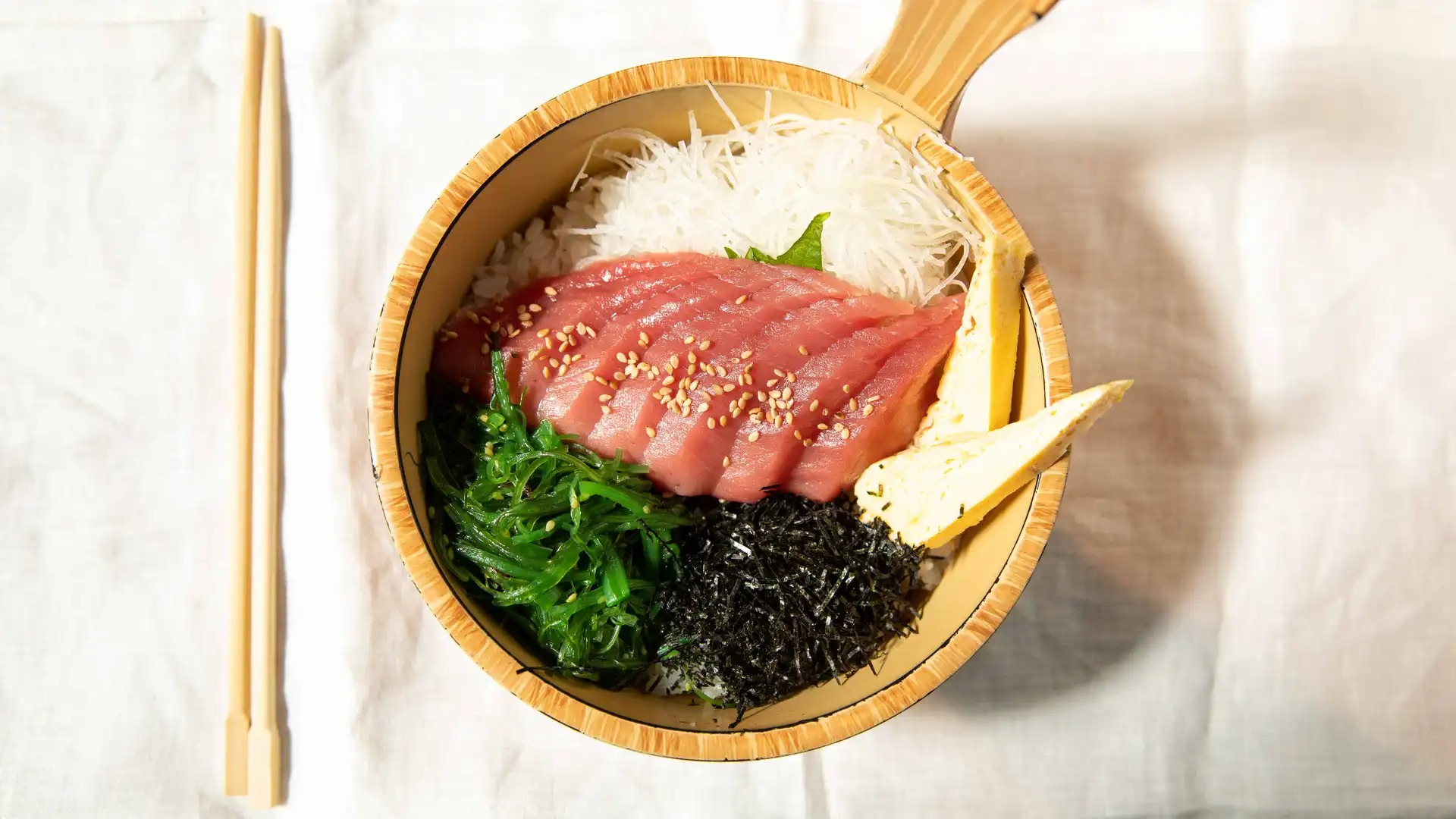 Order Tekka Don food online from Izumi Japanese Steak House & Sushi Bar store, Windsor Locks on bringmethat.com