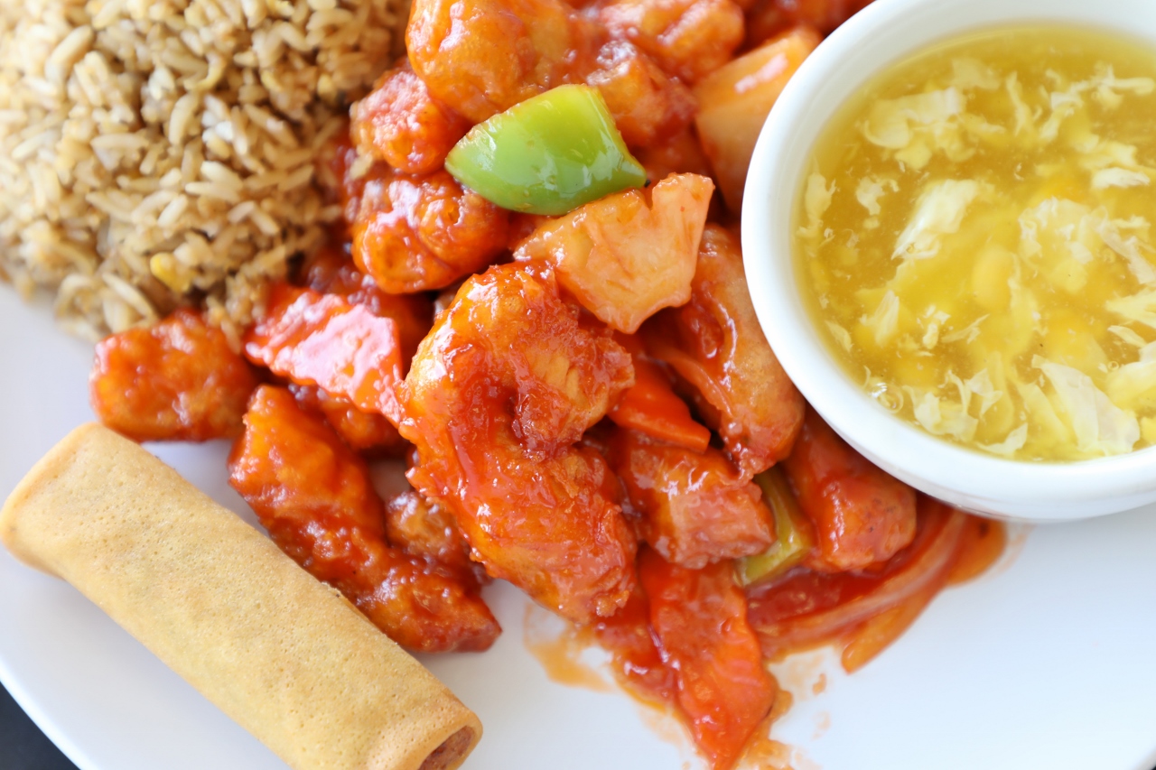 Order L15. Sweet and Sour Chicken Lunch Special food online from Chef Ming store, Beverly Hills on bringmethat.com