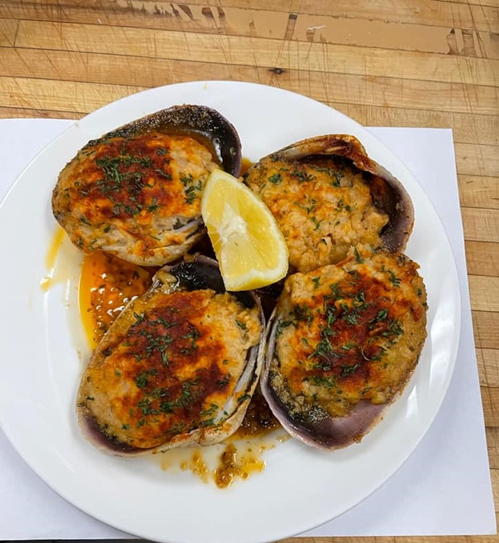 Order Jumbo Stuffed Baked Clams food online from Joe's Pizza & Pasta store, Little Neck on bringmethat.com