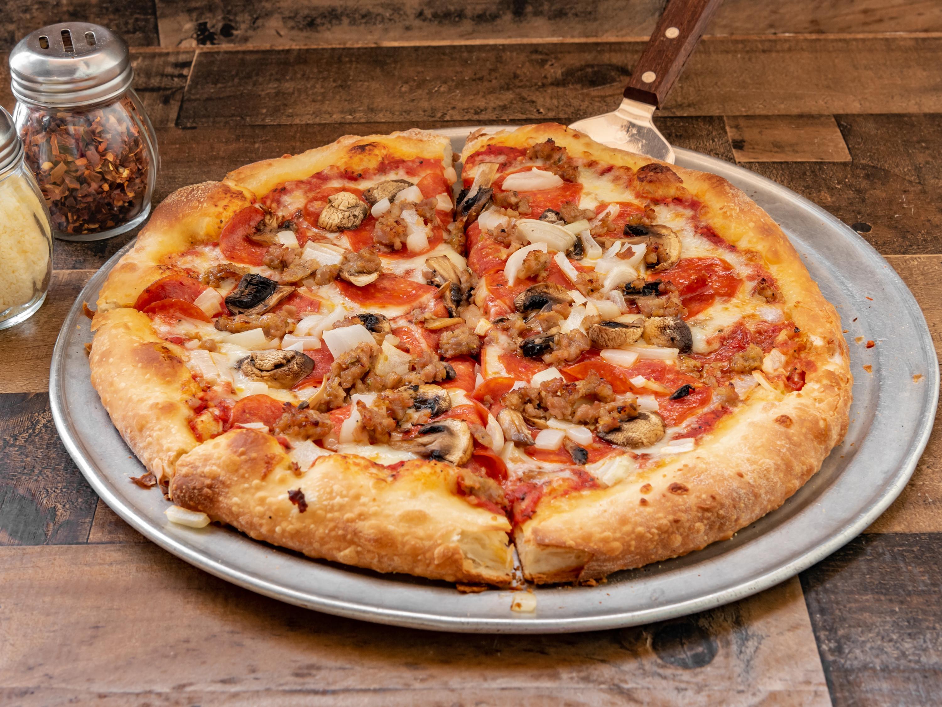 Order Handlebar Pizza food online from Pernicano's Ristorante store, San Diego on bringmethat.com