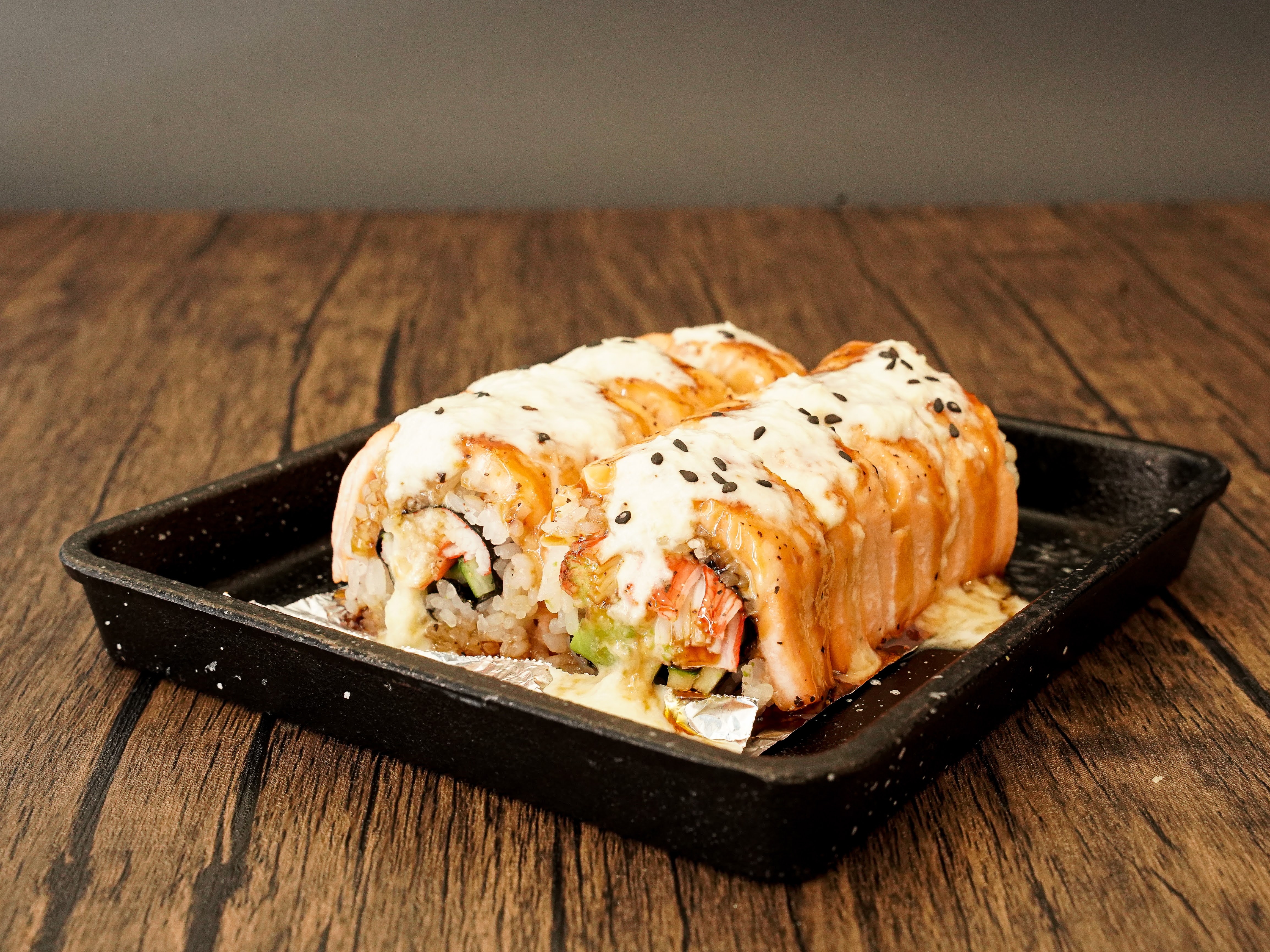 Order Bake Salmon Roll food online from Roll House Dragon store, Ridgefield Park on bringmethat.com