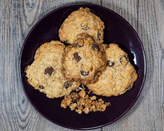 Order Oatmeal Raisin Cookies food online from Ally's Grab 'n Go Kitchen store, Branford on bringmethat.com