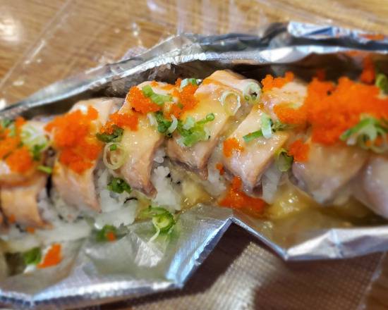 Order Baked Salmon Roll food online from Tokai Sushi store, Santa Clarita on bringmethat.com