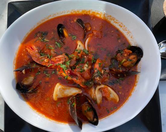 Order Seafood Pasta food online from GG's Bistro store, Laguna Beach on bringmethat.com