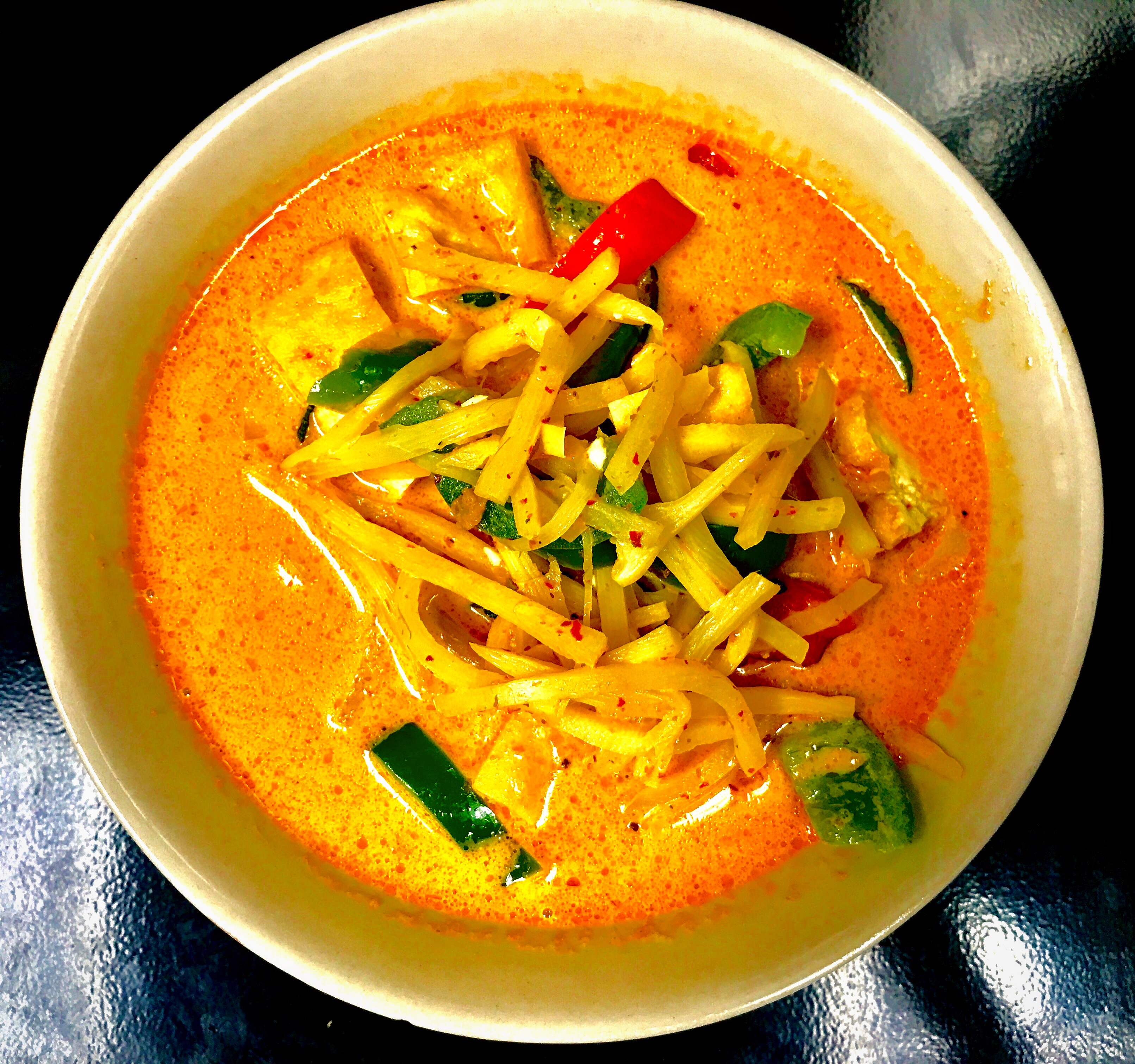 Order Red Curry food online from Vera Thai Restaurant store, Sunnyside on bringmethat.com