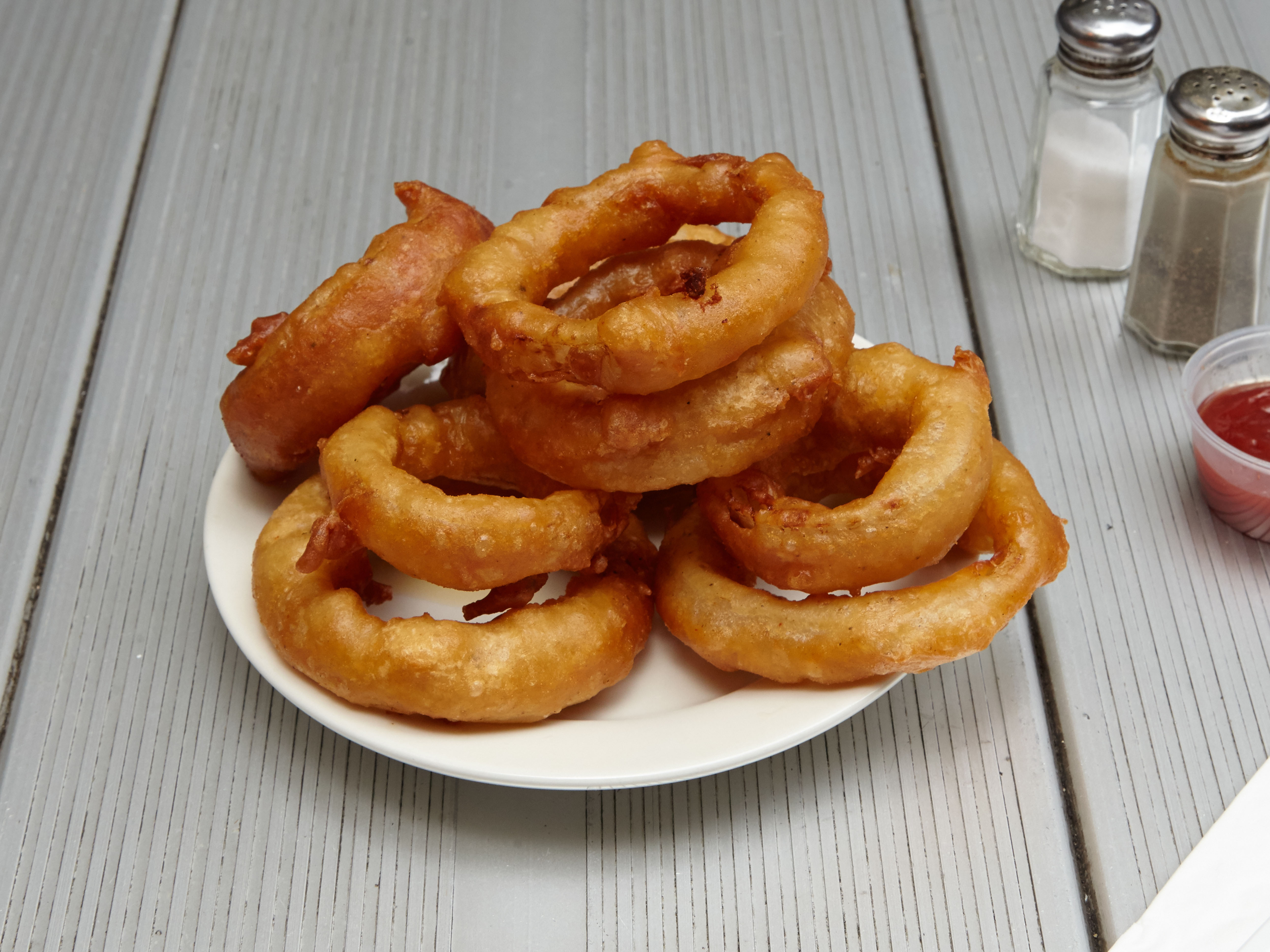 Order Beer Battered Onion Rings food online from Royale store, New York on bringmethat.com