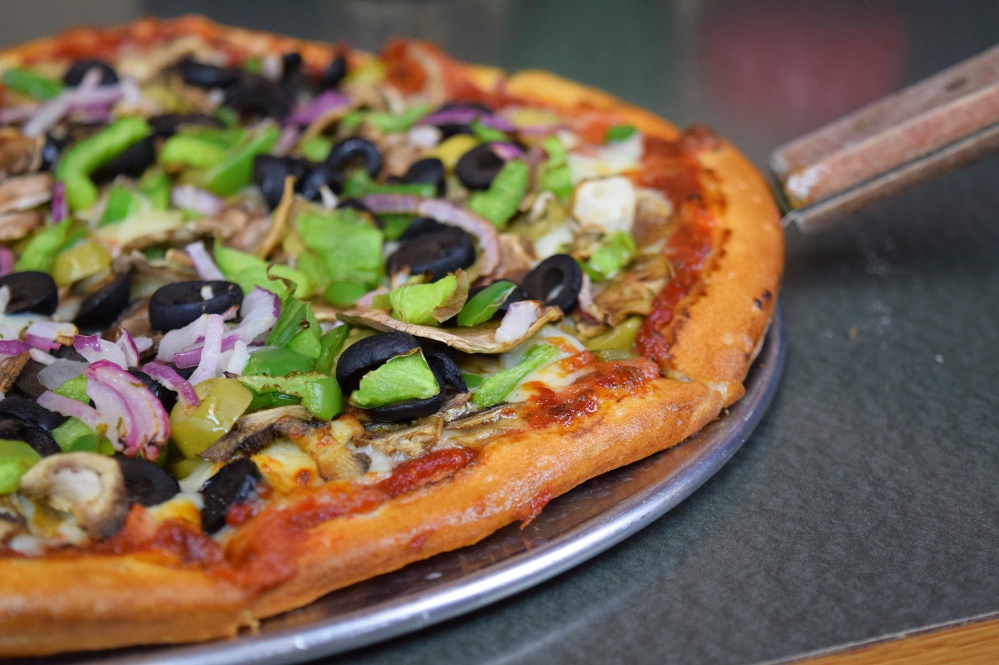 Order Veggie Delight Pizza - Small 9" food online from Jaspare's Pizza store, Portage on bringmethat.com