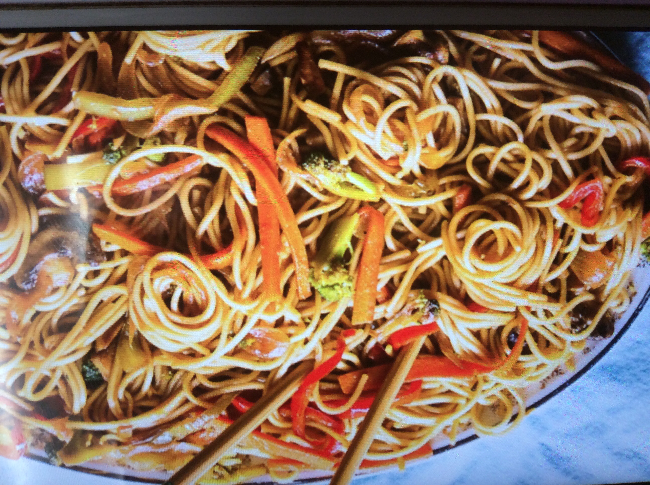Order 49. Quart of Vegetable Lo Mein food online from Great wall restaurant store, Brooklyn on bringmethat.com