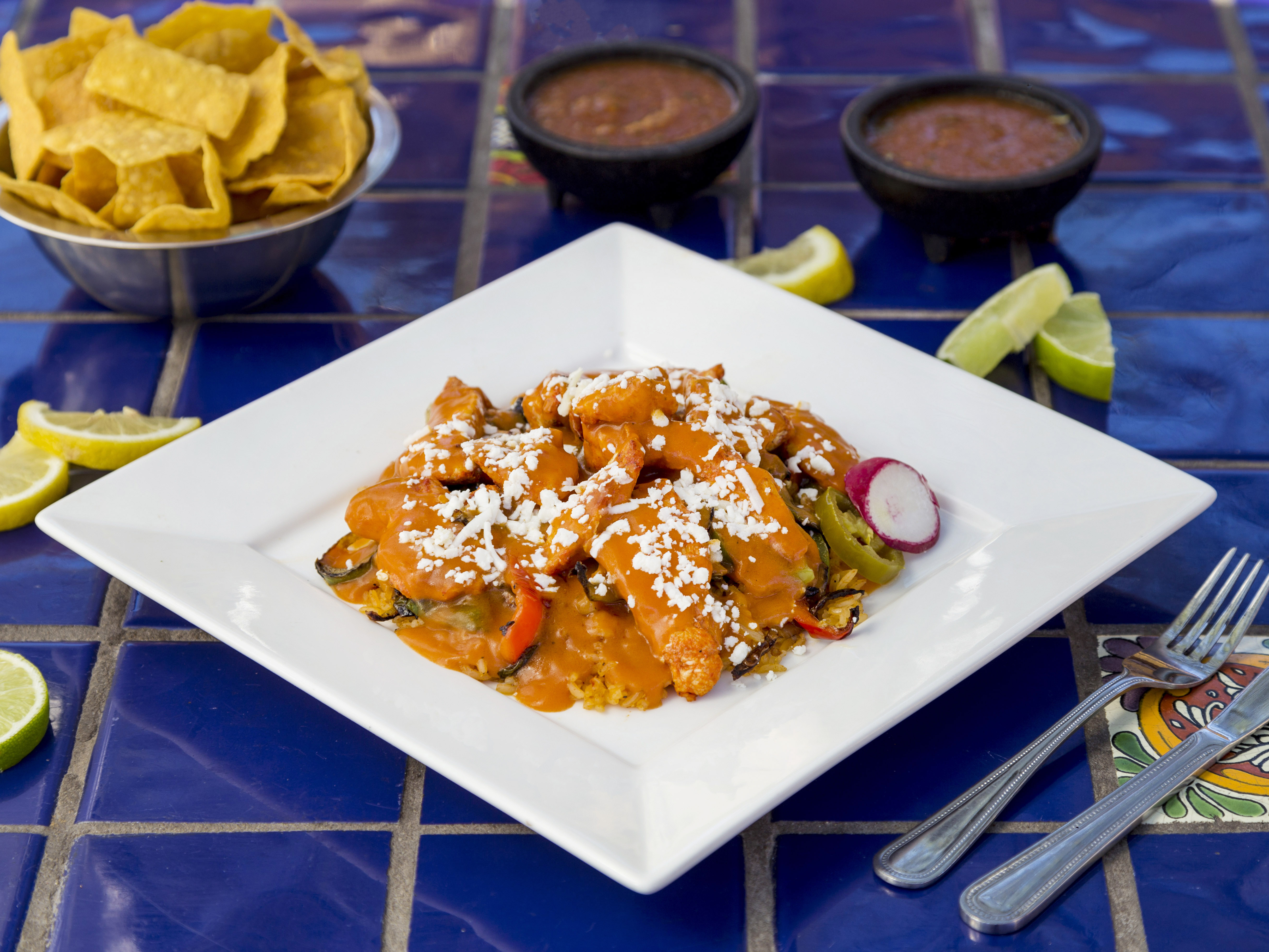 Order Arroz con Pollo Plato food online from Guadalajara Fiesta Grill store, Tucson on bringmethat.com