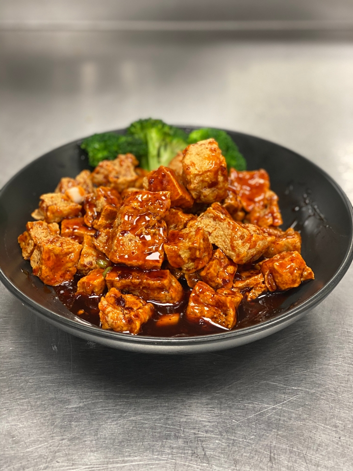 Order GENERAL TSO'S TOFU 左公豆腐 food online from Wok and Roll Restaurant(H St) store, Washington on bringmethat.com