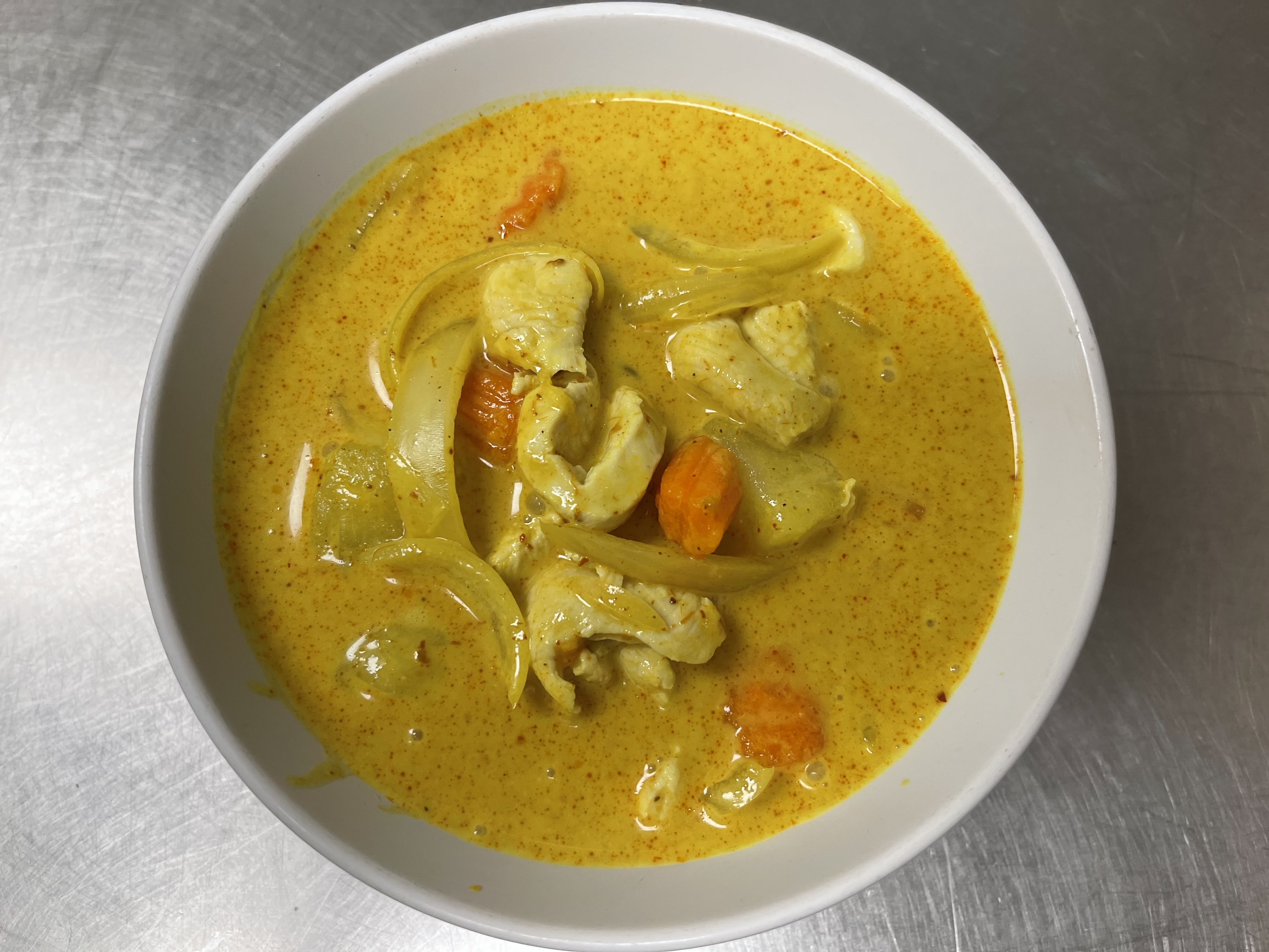 Order Yellow Curry food online from Mint Garden store, Van Nuys on bringmethat.com