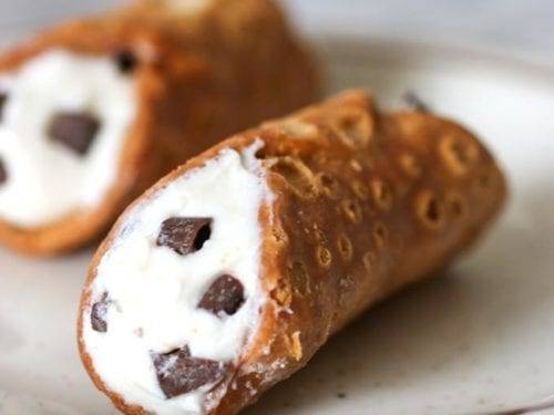 Order Cannoli food online from Pasta Paradox store, Nashville on bringmethat.com