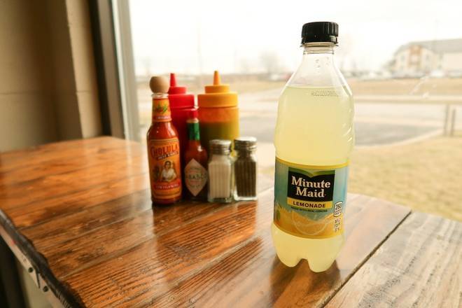 Order Minute Maid Lemonade food online from Scott's Kitchen and Catering at Hangar 29 store, Kansas City on bringmethat.com