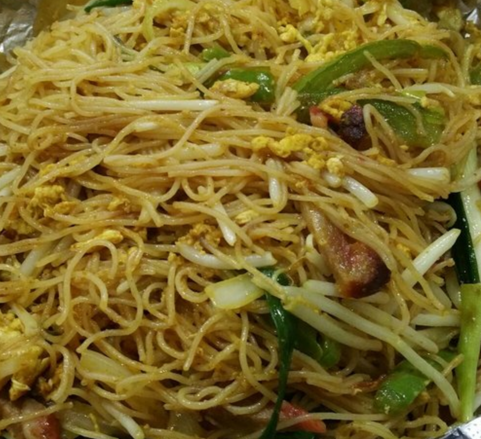 Order 136. Singapore Rice Noodle with Curry food online from Ga Hing Chinese Restaurant store, San Leandro on bringmethat.com