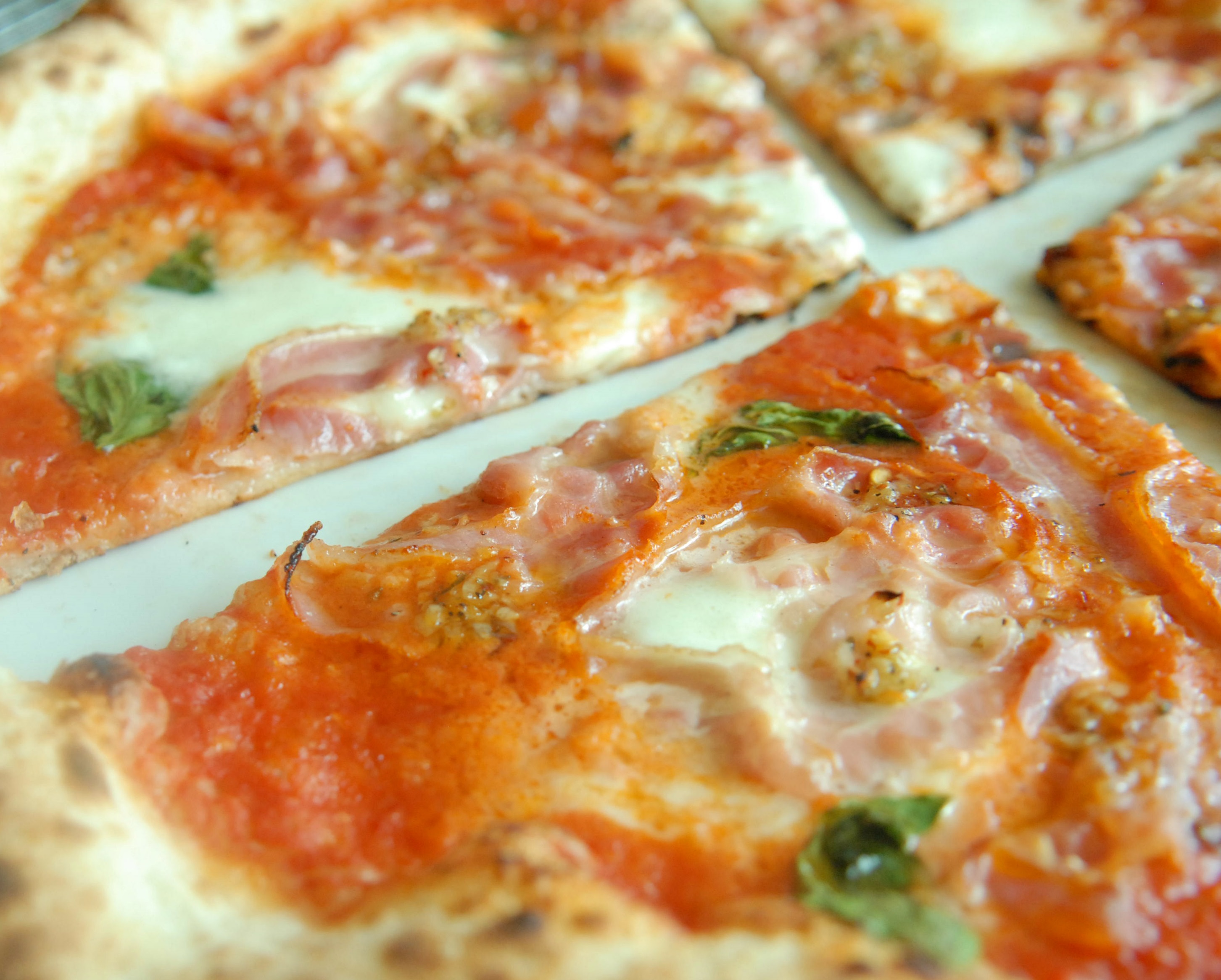 Order Pancetta and Garlic Pizza food online from Varasanos Pizzeria store, Atlanta on bringmethat.com