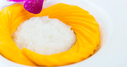 Order Sweet Sticky Rice and Mango food online from Sukho Thai store, Oakland on bringmethat.com