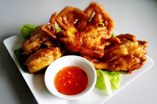 Order 14C. Fried Soft Shell Crab food online from Thailand Restaurant store, Modesto on bringmethat.com