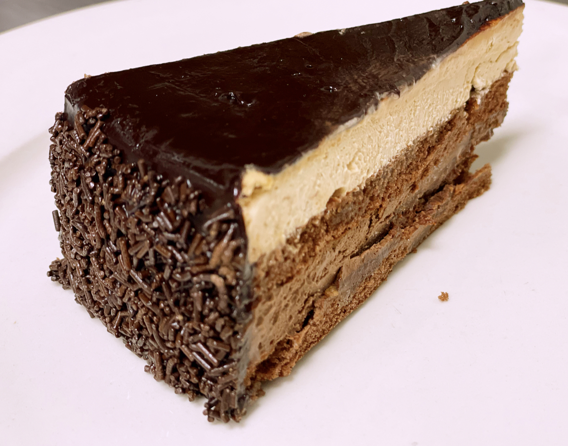 Order Chocolate Cake food online from Jay's Pizza & Eats store, Stony Point on bringmethat.com