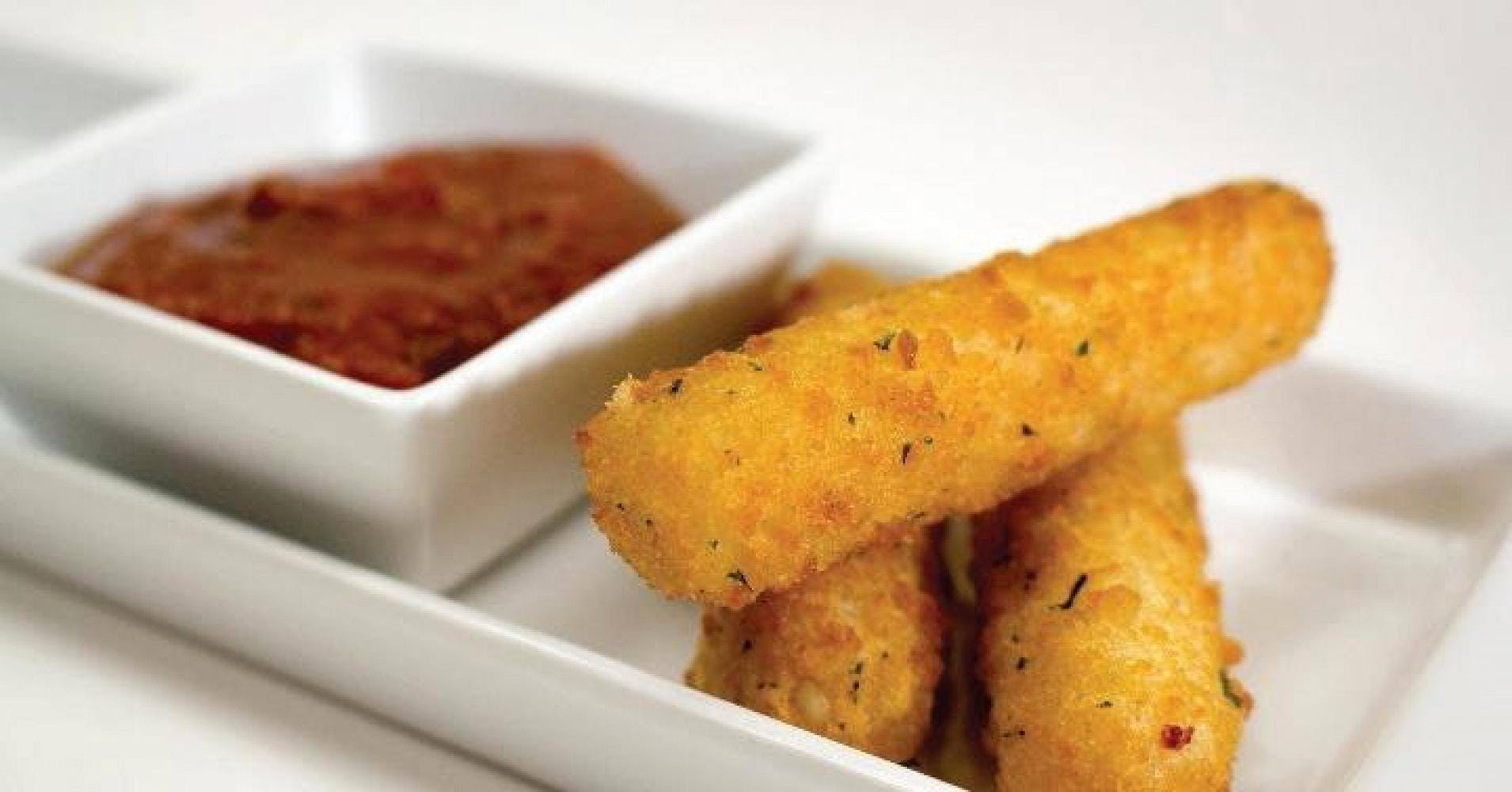 Order Mozzarella Sticks - 5 Pieces food online from Scarsdale Pizza Station store, Scarsdale on bringmethat.com