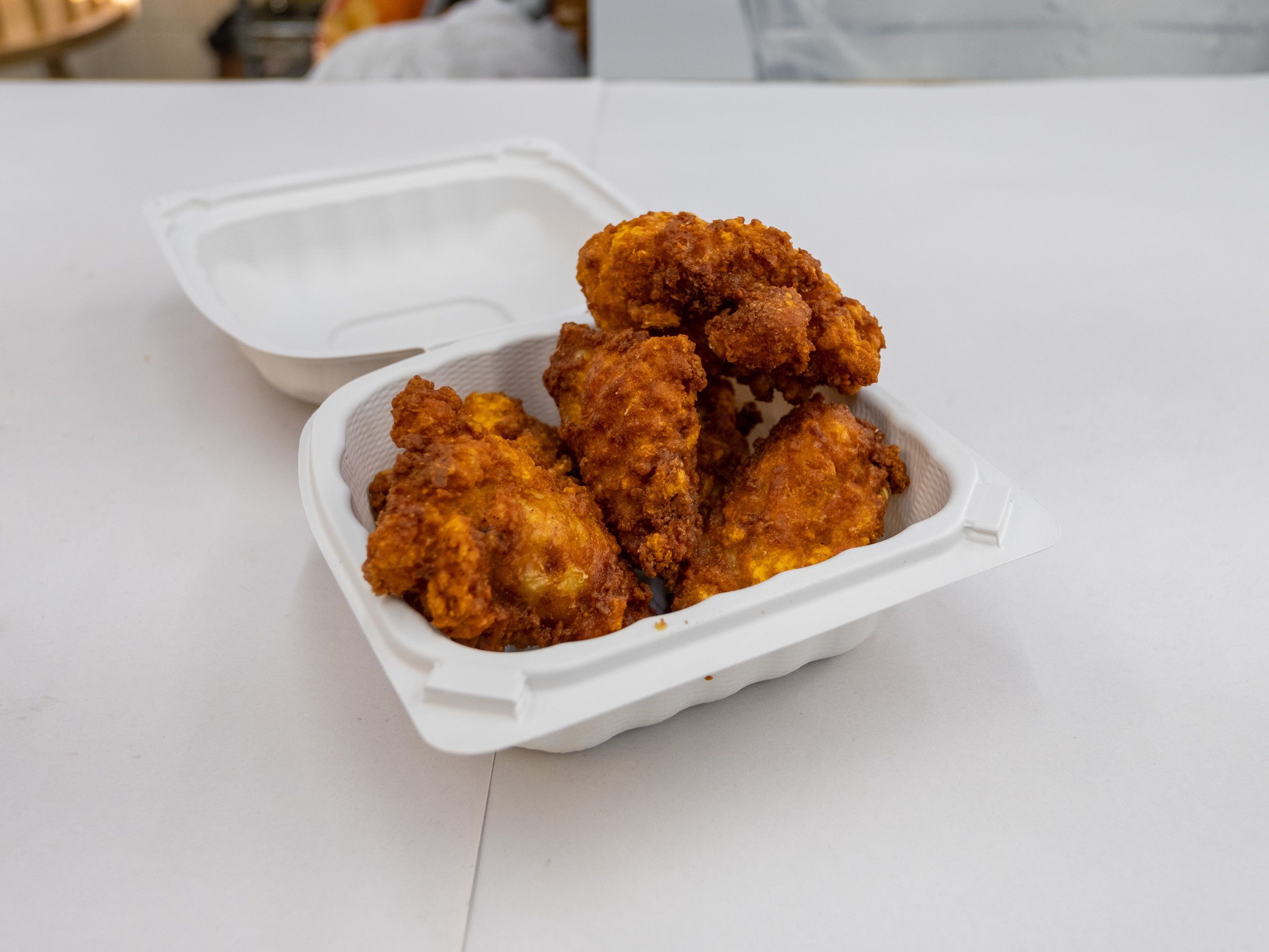 Order 6 Chicken Wings food online from Quick Stop Food Mart store, Columbia on bringmethat.com