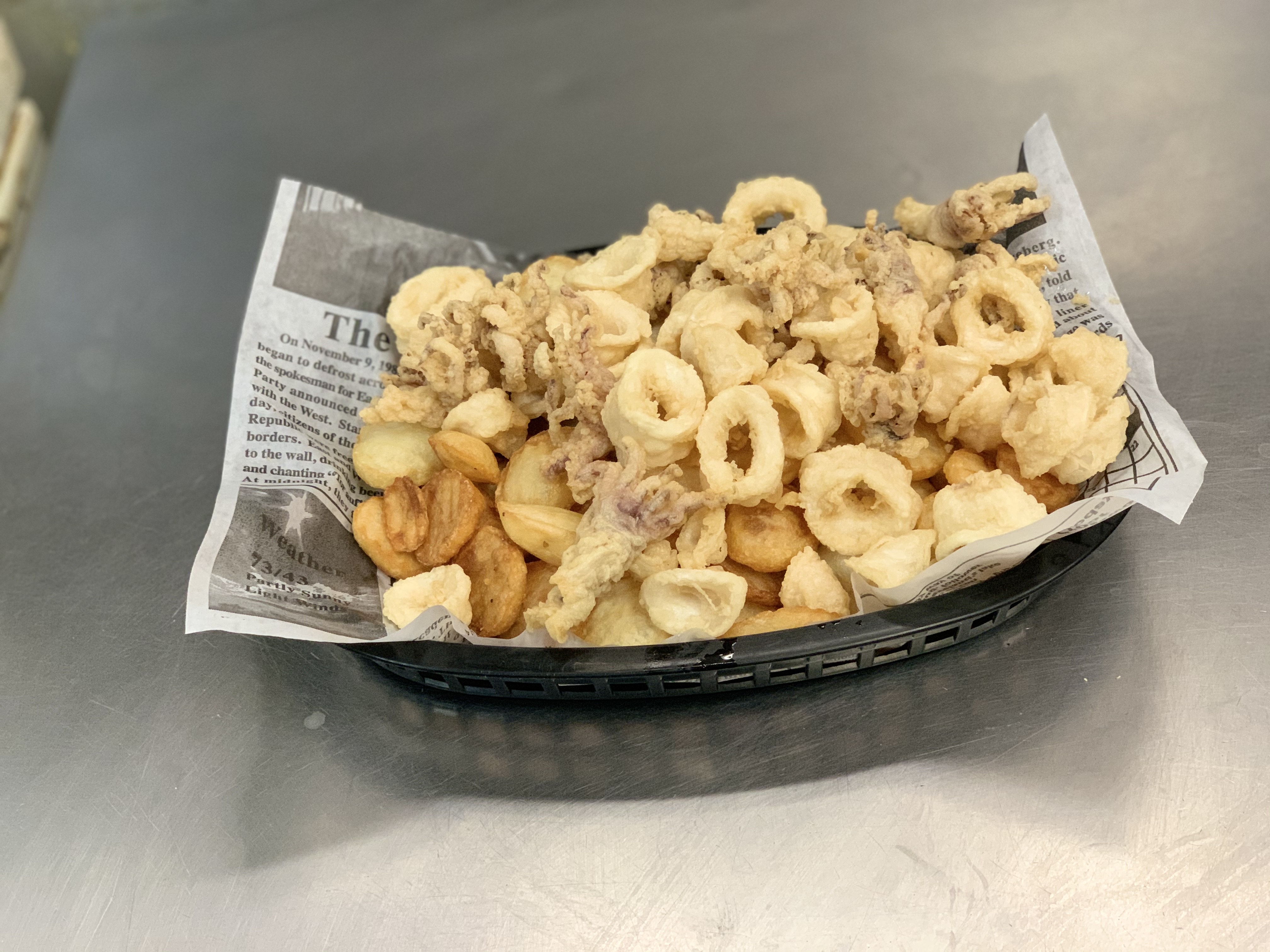 Order Calamari and Chipps food online from The Chippery - Elizabeth store, Elizabeth on bringmethat.com