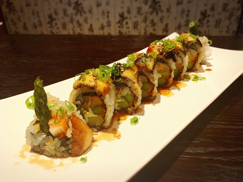 Order Viper Roll food online from Taisho Bistro store, Buffalo on bringmethat.com