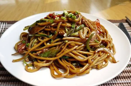 Order 8. Roast Pork Lo Mein Plate food online from Faith Chinese Food store, Brooklyn on bringmethat.com